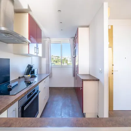 Apartment Superbe 3p Vue Avec Parking *